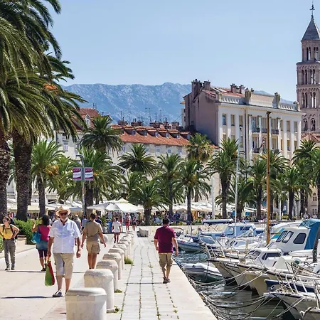 3 Bedroom Gorgeous In 스플리트