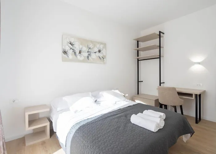 Appartement 3 Bedroom Gorgeous In *