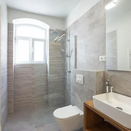 Gorgeous In With Kitchen Apartment