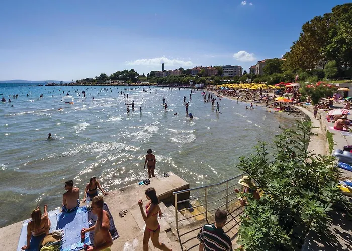 3 Bedroom Gorgeous In Apartament Split